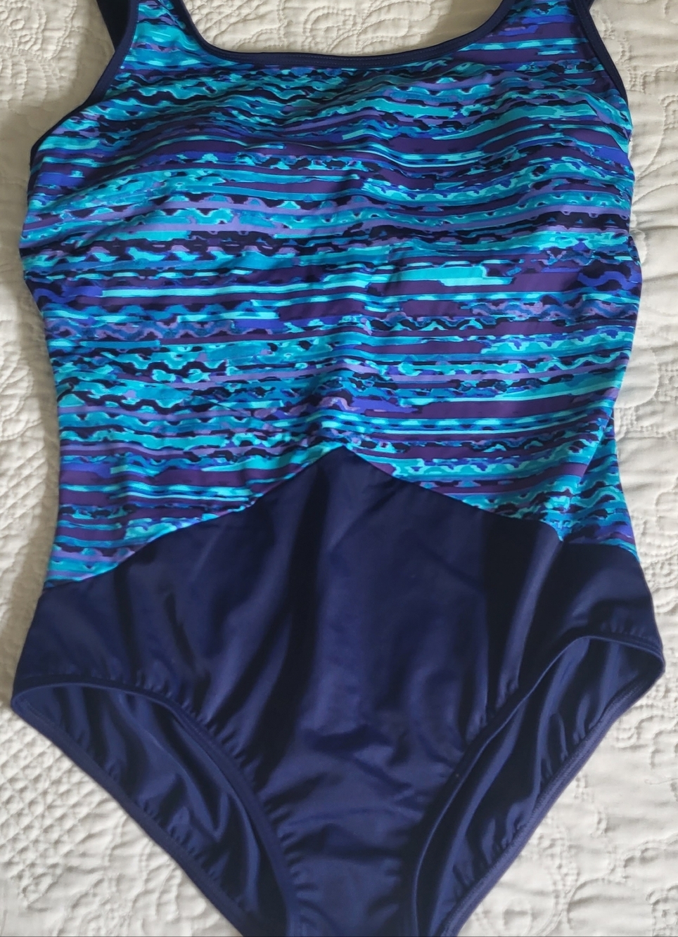 Land's End Women's One Piece Swimsuit Scoop Neck Ombre Ripple Print Sz. 16W